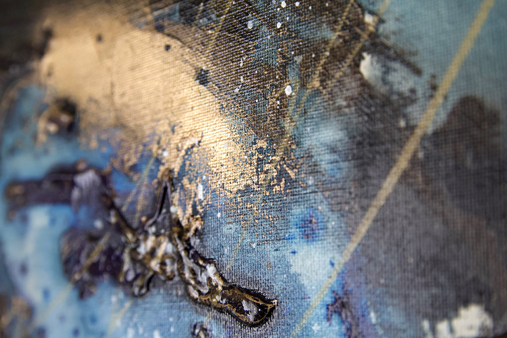 「Blue in Flux」H45×W60cm, Acrylic paint, Plating pigment, Canvas, 2022